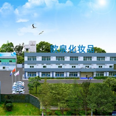 鼻翼嘴角長(zhǎng)粉刺怎么辦？